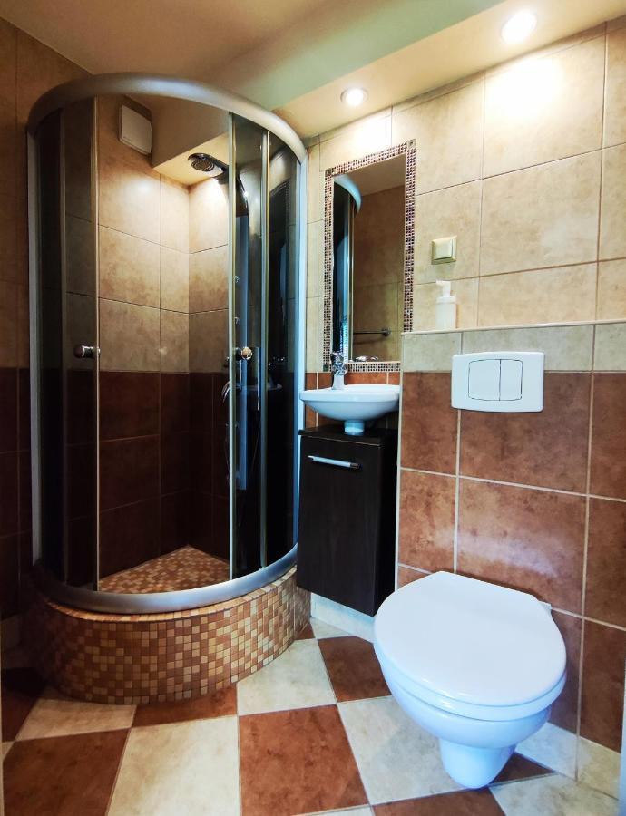 Najlepsze Miejsce - Pokoje I Apartamenty W Krakowie Exterior foto